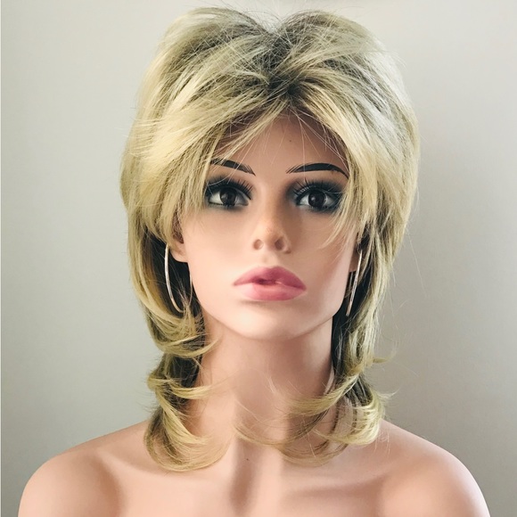 Layered Blonde/Black Mix “Put On & Go”  Synthetic Wig for Daily Wear/Events - Picture 4 of 6